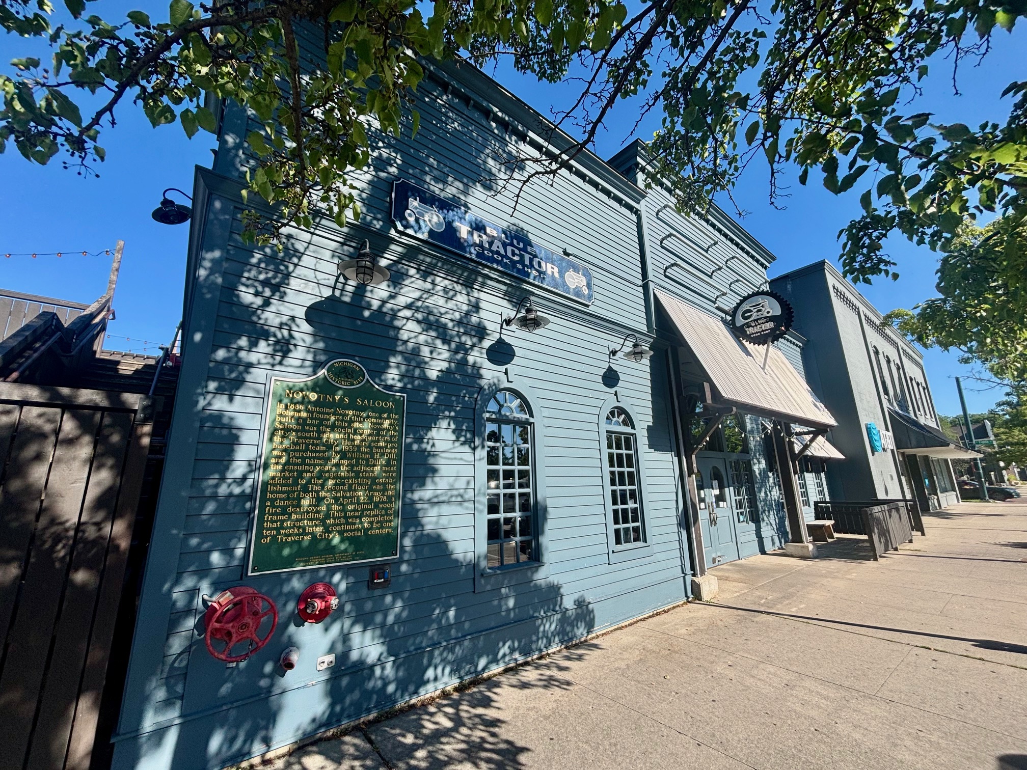 Blue Tractor, Hexenbelle Closing; More Restaurant/Retail News